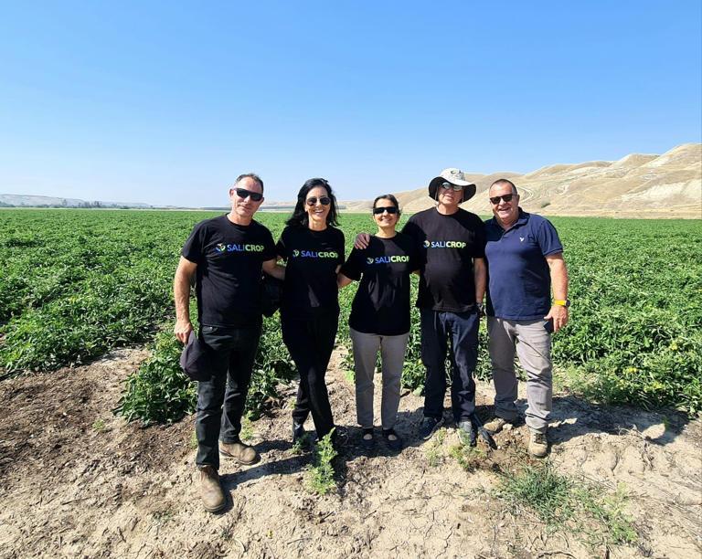 The SaliCrop team from left to right: Oron Bet Or, Carmit Oron, Ṛcā Godbole, Sharon Devir, Shimon Rachmilevitch. Guy Shery